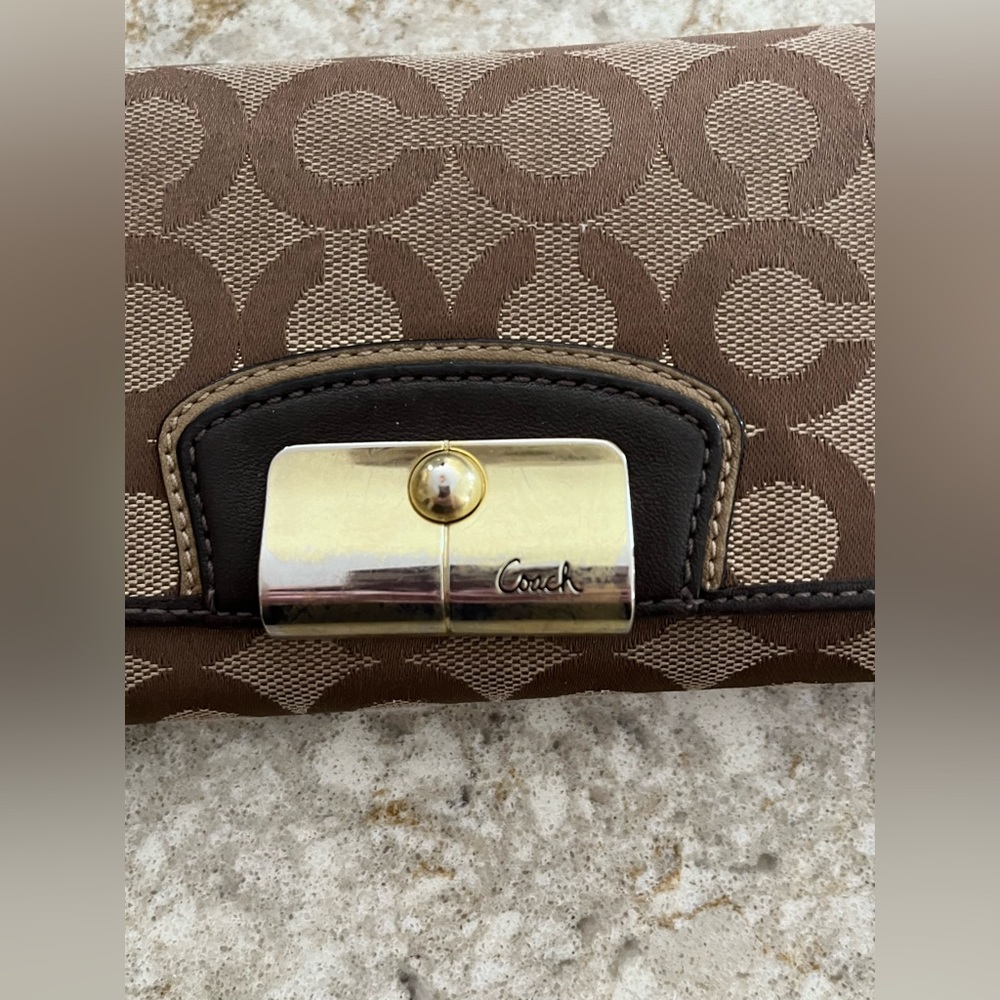 Coach Wallet - Picture 3 of 9